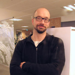 – Huippuosaajan pitää osata välttää "jäätyminen" vaikean kysymyksen edessä, sanoo  vanhempi ohjelmistosuunnittelija Harri Ohra-aho.