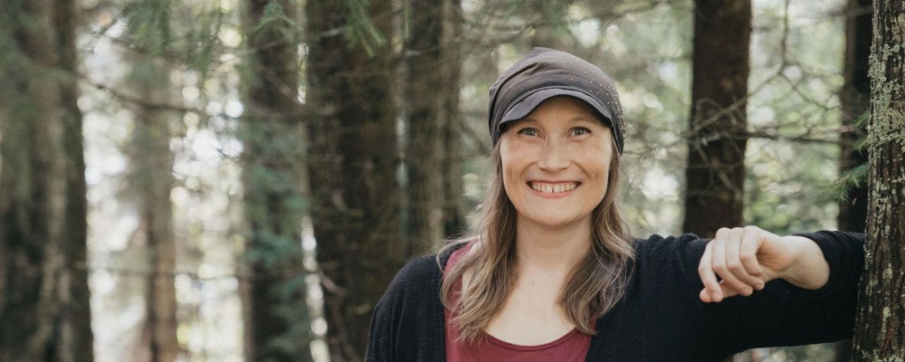 Silja Keränen katsoo kameraan.