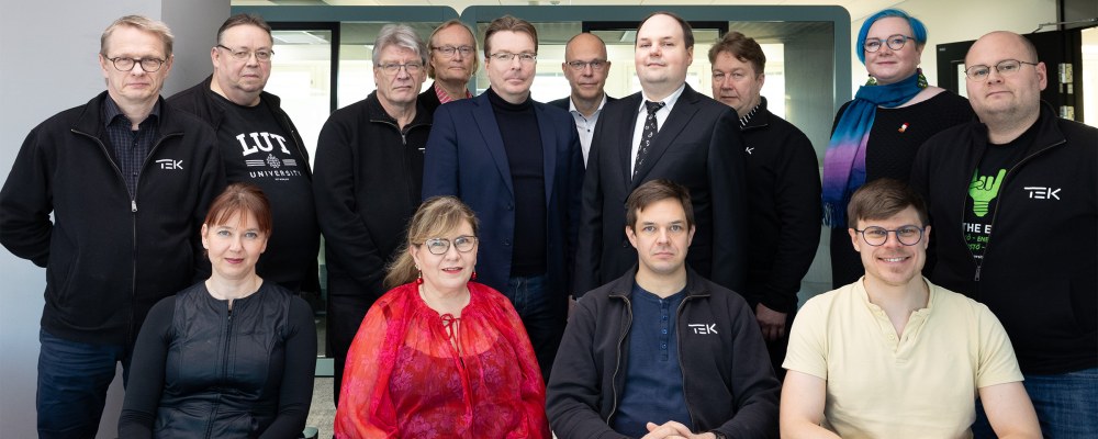 Yksityisen sektorin valiokunta.