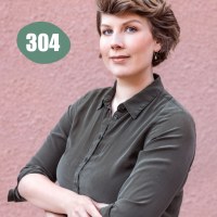 Kuvassa on Jenni Pitko ja vaalinumero 304