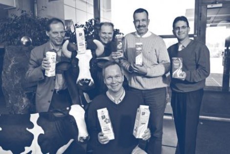 Työryhmässä vasemmalta: Matti Harju, Harri Kallioinen, Paavo Tykkyläinen ja Janne Sahlstein sekä edessä Olli Tossavainen.